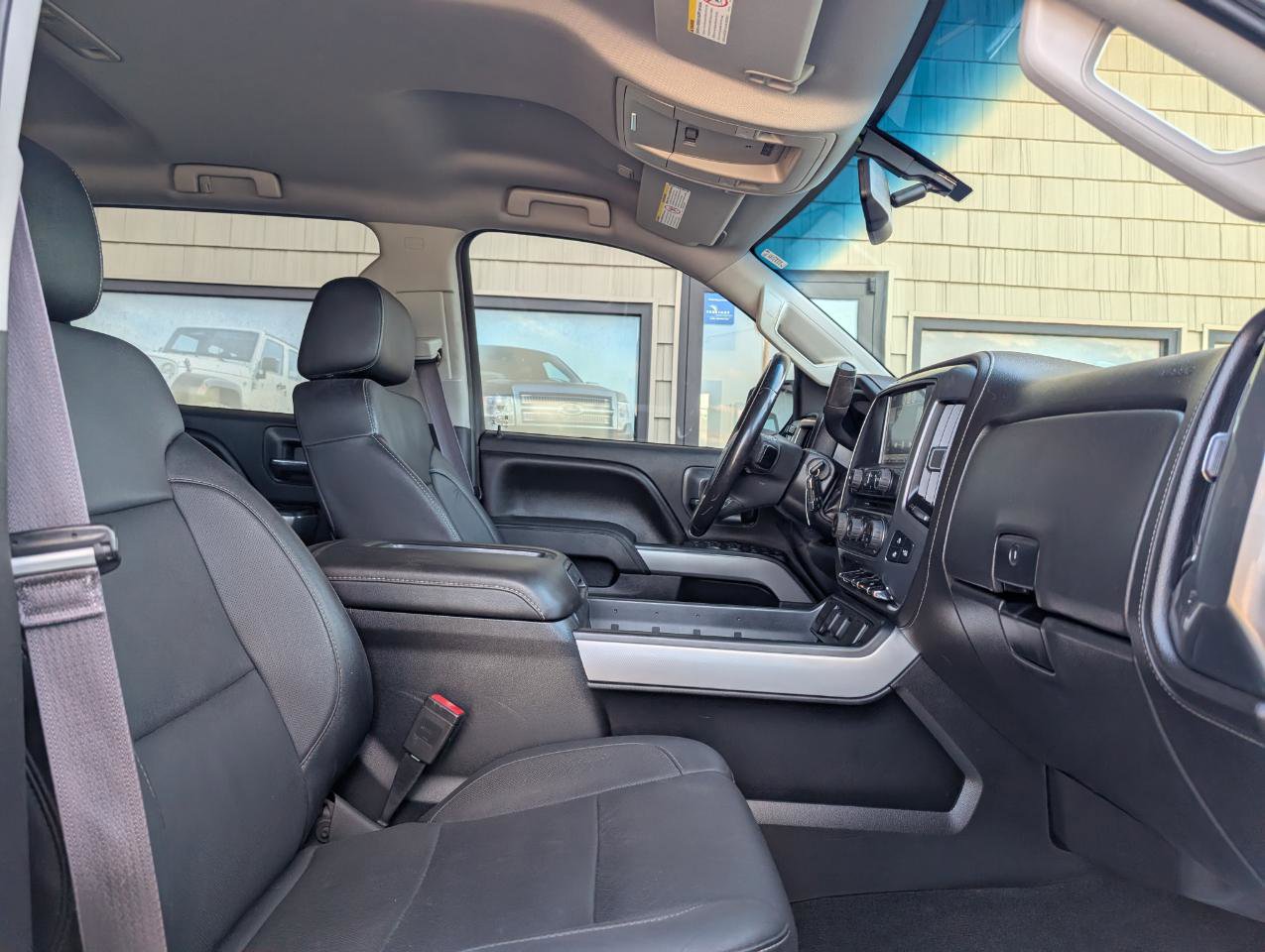 Used 2015 Chevrolet Silverado 2500 LTZ w/ LTZ Plus Package AWD/4WD image 17