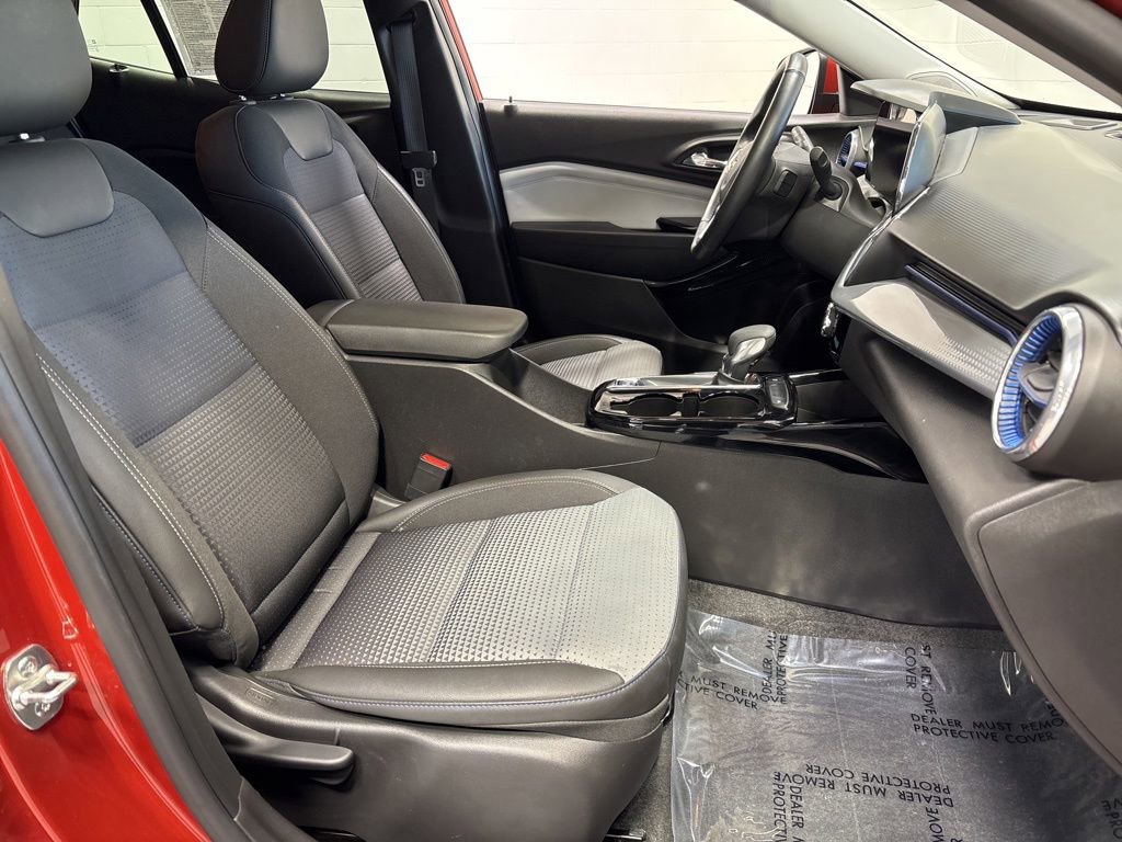 Used 2024 Chevrolet Trax LT w/ Driver Confidence Package FWD image 10