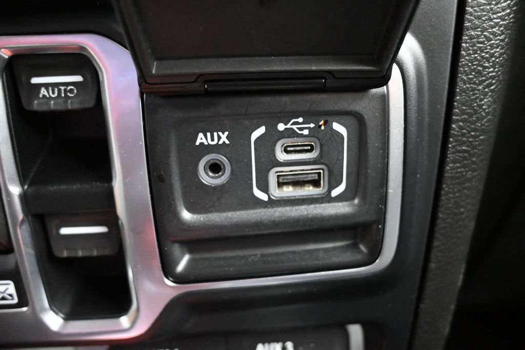 Used 2019 Jeep Wrangler Unlimited Rubicon AWD/4WD image 14