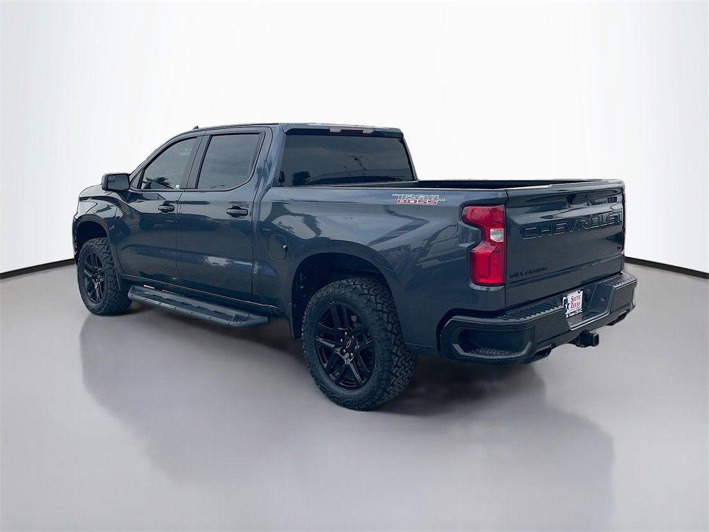 Used 2021 Chevrolet Silverado 1500 LT Trail Boss w/ LPO, Dark Essentials Package image 5
