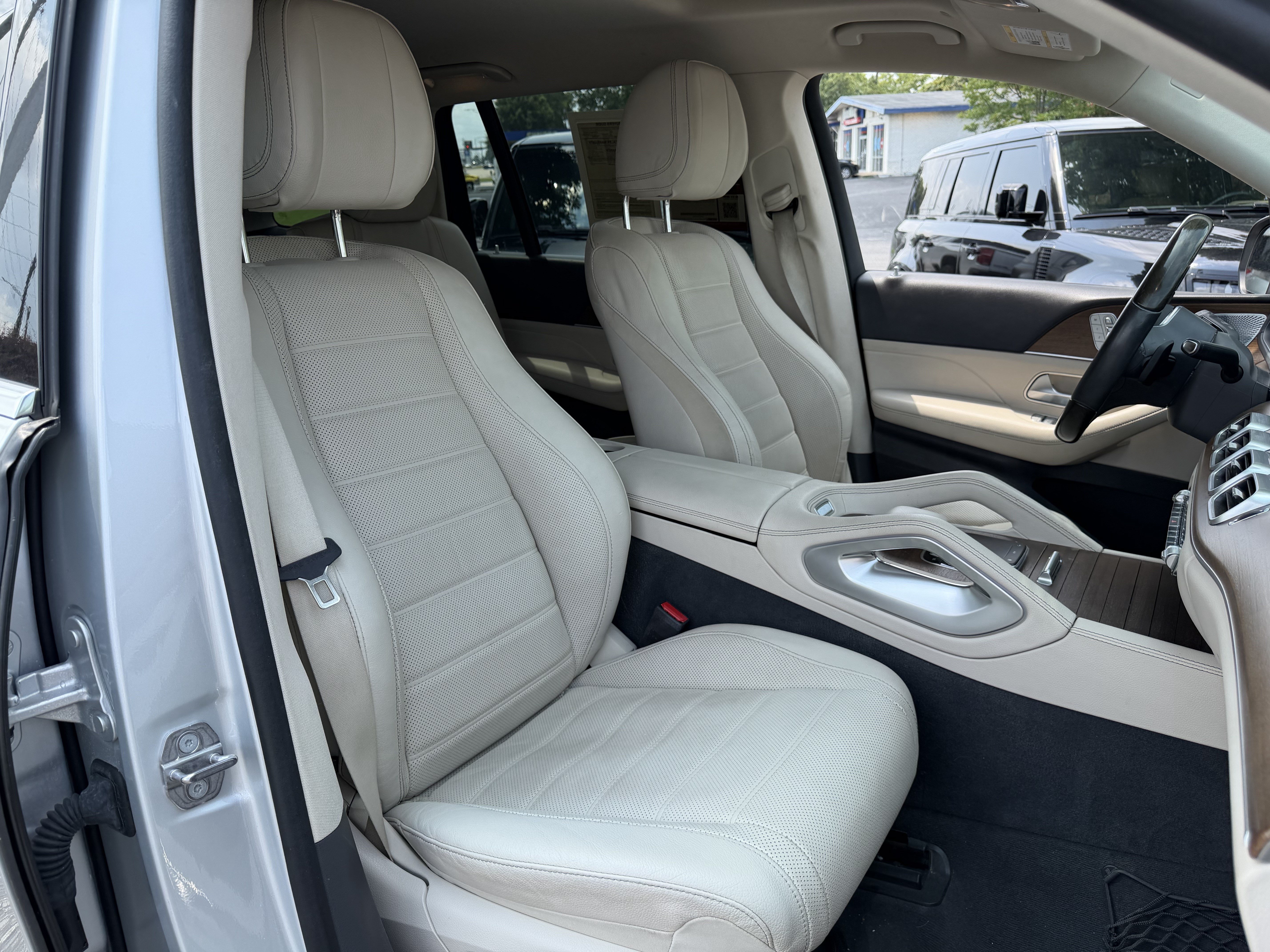 Used 2020 Mercedes-Benz GLS 450 4MATIC image 39