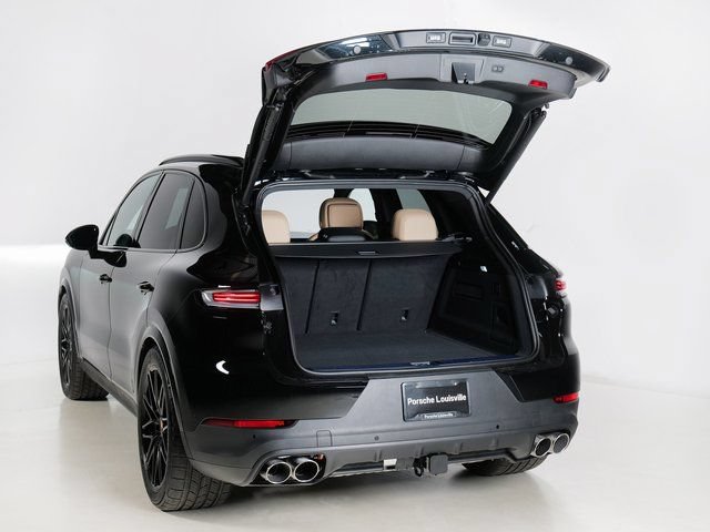 New 2026 Porsche Cayenne S AWD/4WD image 33