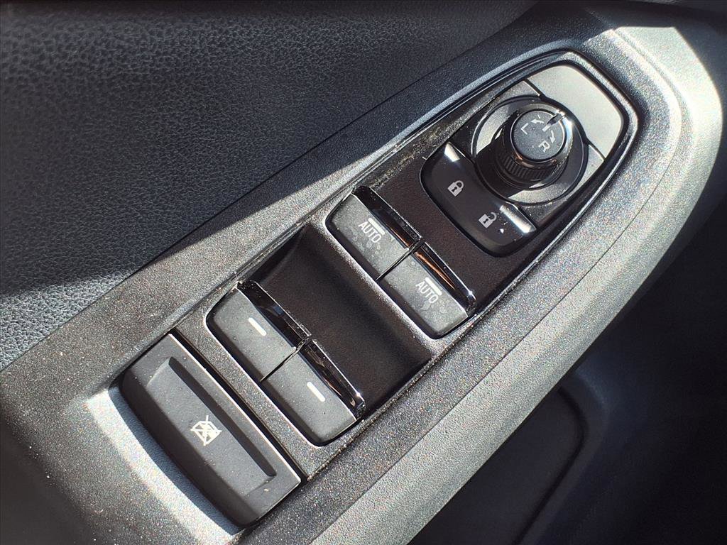 Certified 2025 Subaru Crosstrek 2.5i Sport w/ Crosstrek Mirror Package image 9