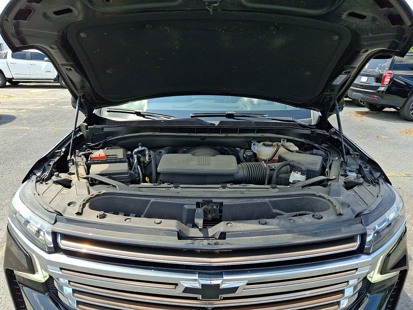 Used 2023 Chevrolet Suburban High Country AWD/4WD image 27