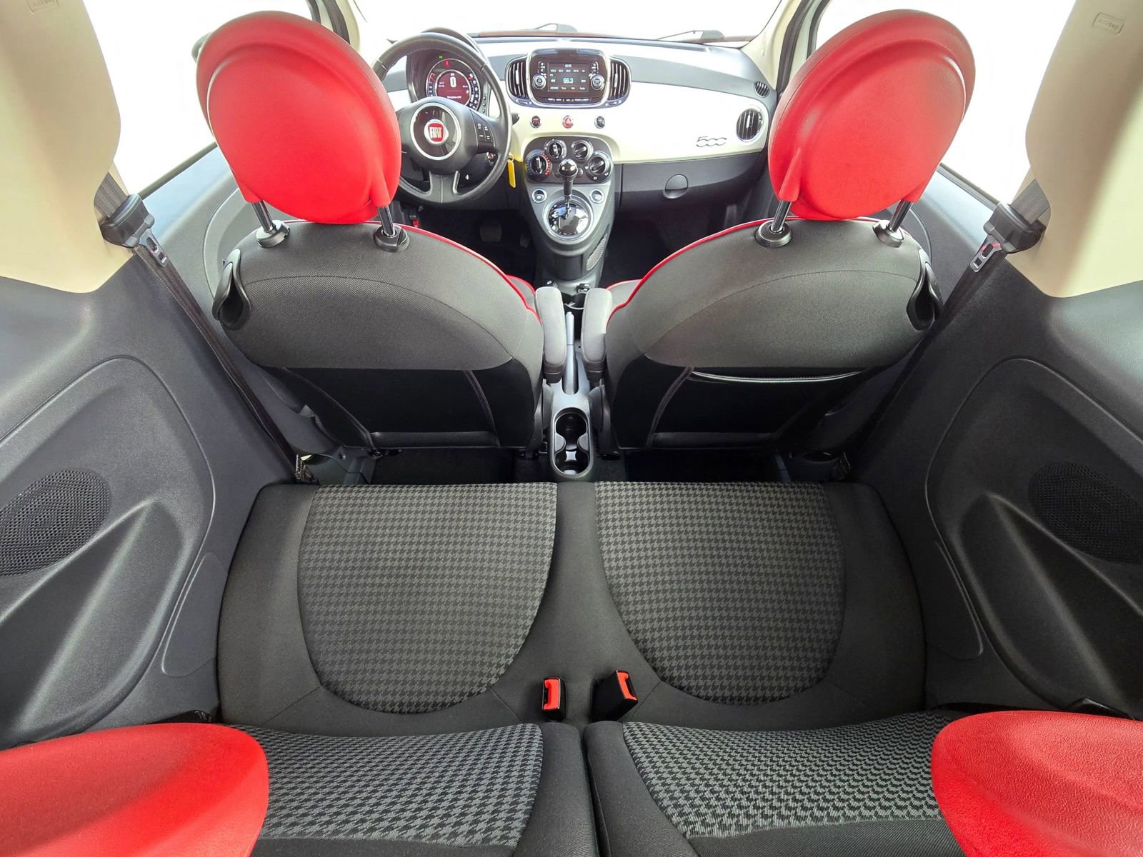 Used 2017 FIAT 500 Pop image 16