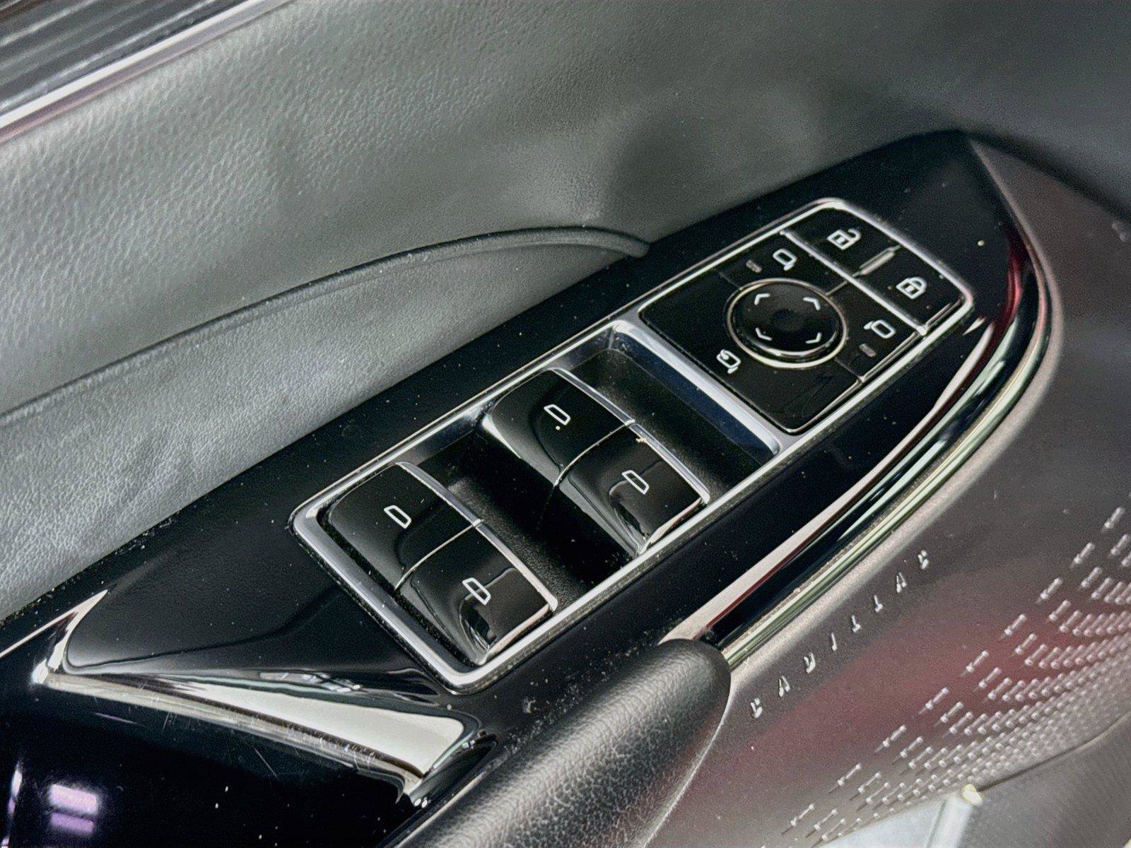 Used 2024 Cadillac Lyriq Luxury AWD/4WD image 31