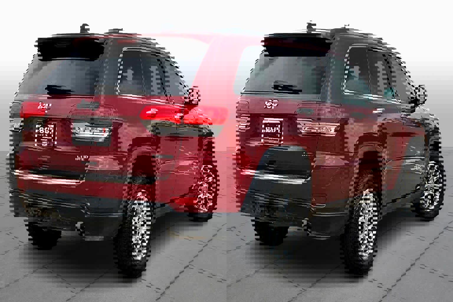 Used 2015 Jeep Grand Cherokee Limited w/ Luxury Group II image 12