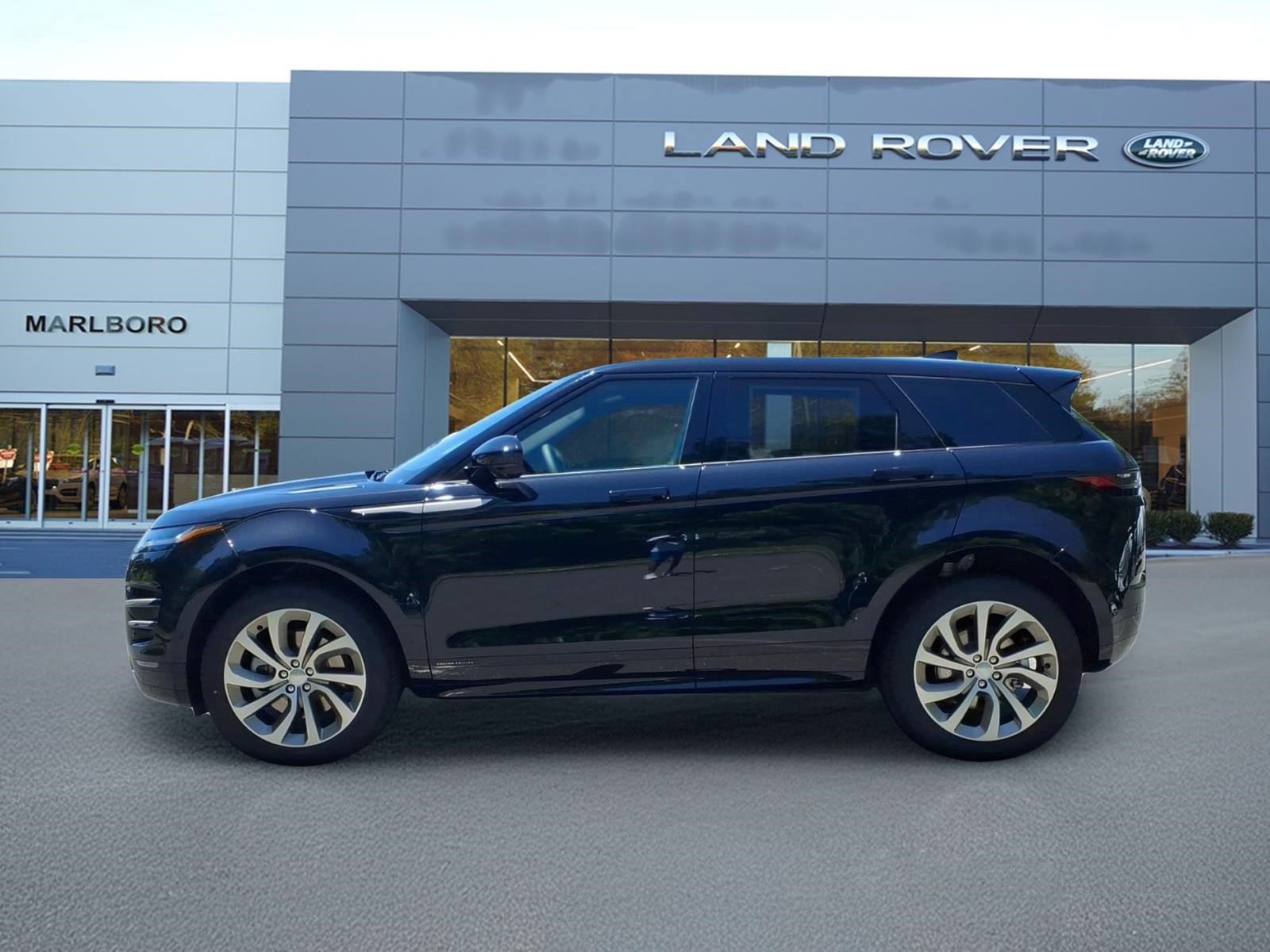 New 2026 Land Rover Range Rover Evoque Hoxton AWD/4WD image 6