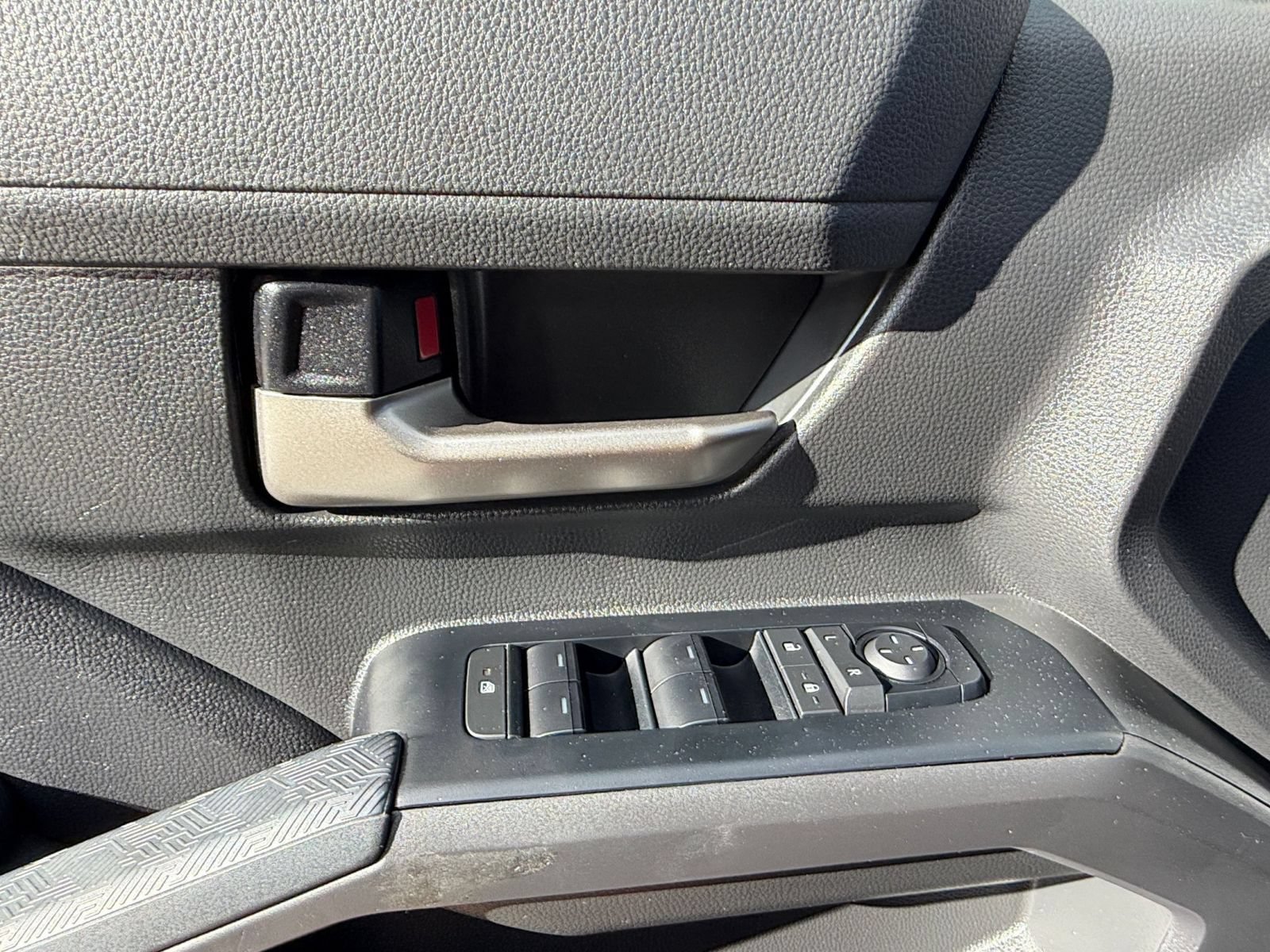 Used 2025 Toyota Tacoma TRD Off-Road AWD/4WD image 18