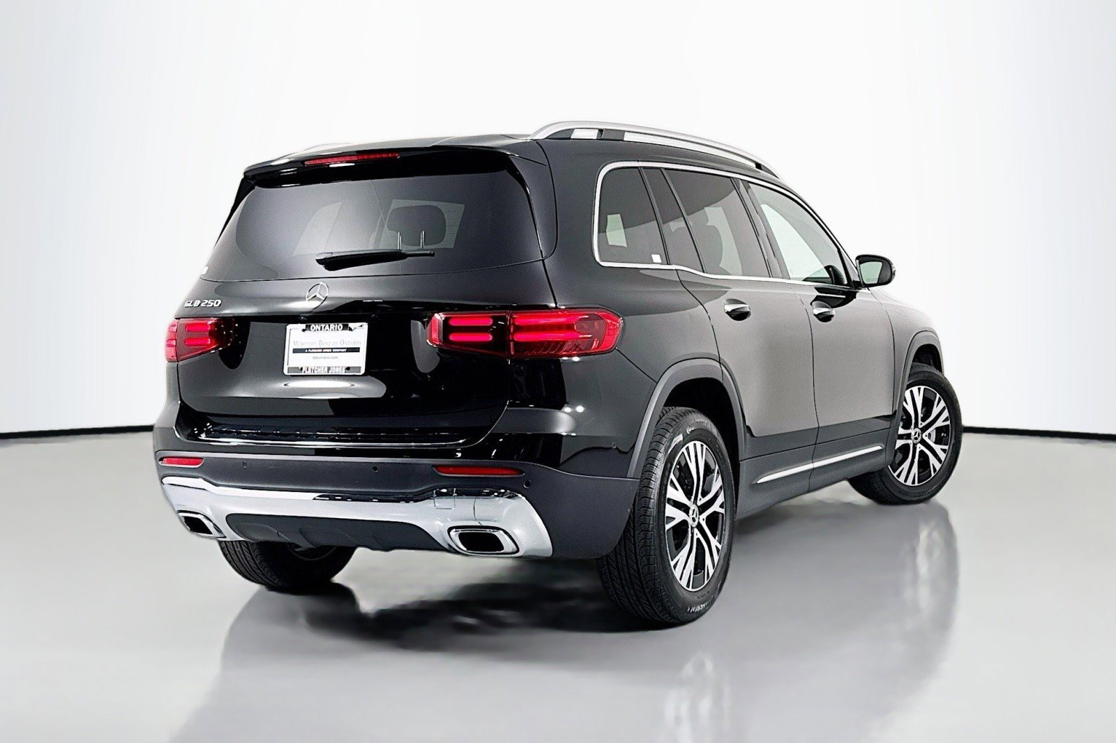 Certified 2025 Mercedes-Benz GLB 250 image 12