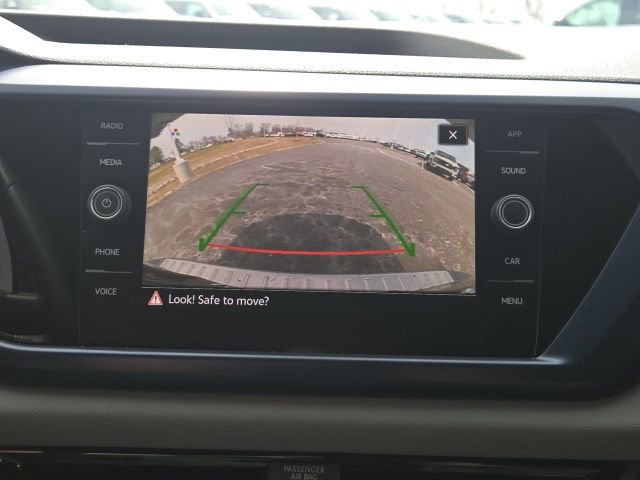 Used 2022 Volkswagen Taos SE image 31