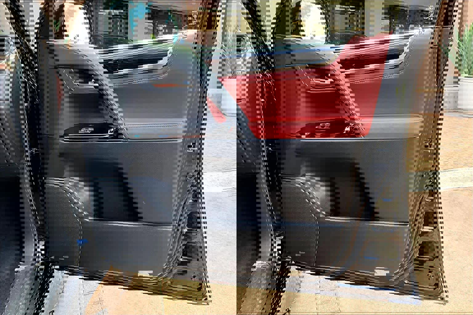 Used 2016 Lexus LX 570 4WD w/ Luxury Package image 21