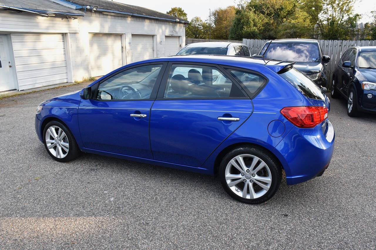 Used 2013 Kia Forte SX w/ Tech Pkg FWD image 3