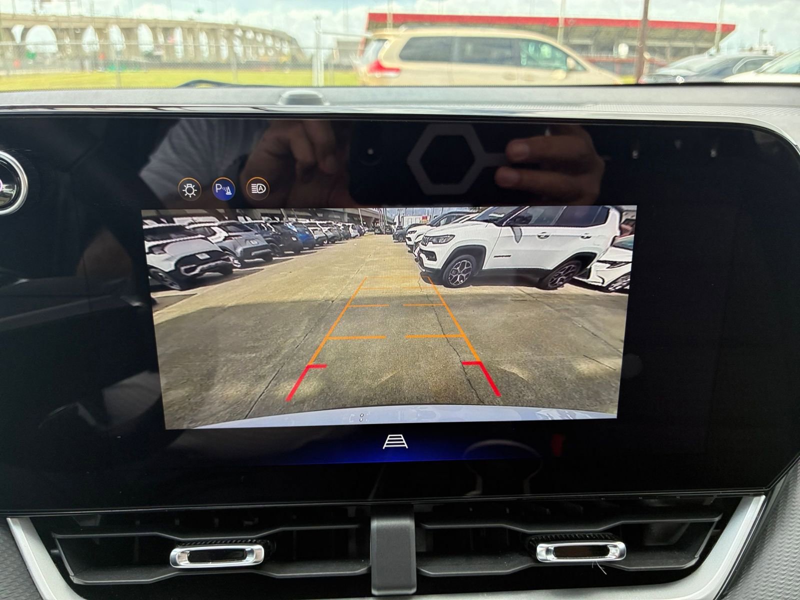 Used 2025 Chevrolet Equinox LT AWD/4WD image 19
