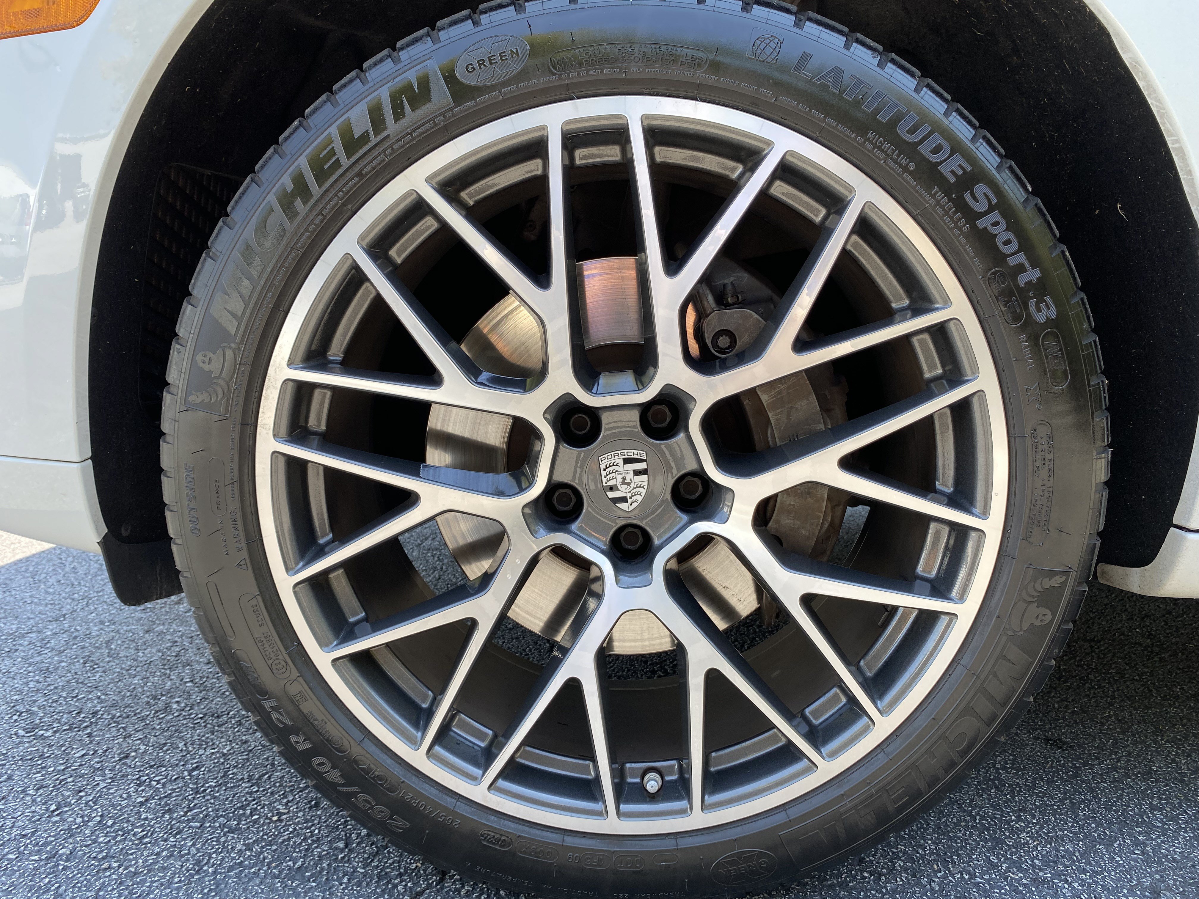 Used 2020 Porsche Macan S AWD/4WD image 37