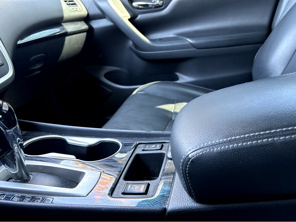 Used 2017 Nissan Altima 2.5 SL w/ Moonroof Package image 7