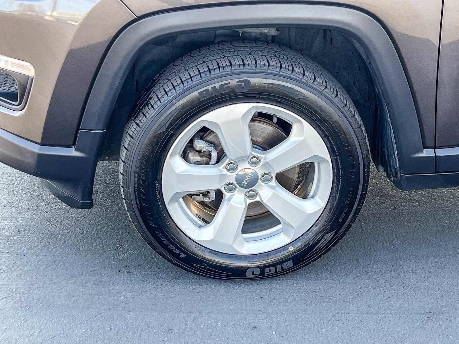 Used 2019 Jeep Compass Latitude w/ Popular Equipment Group image 9