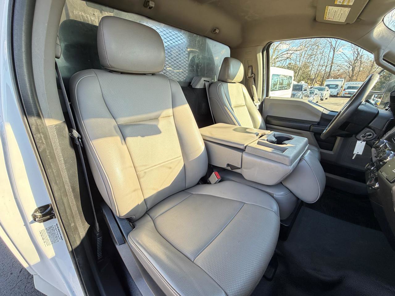 Used 2018 Ford F450 XL w/ Power Equipment Group image 32