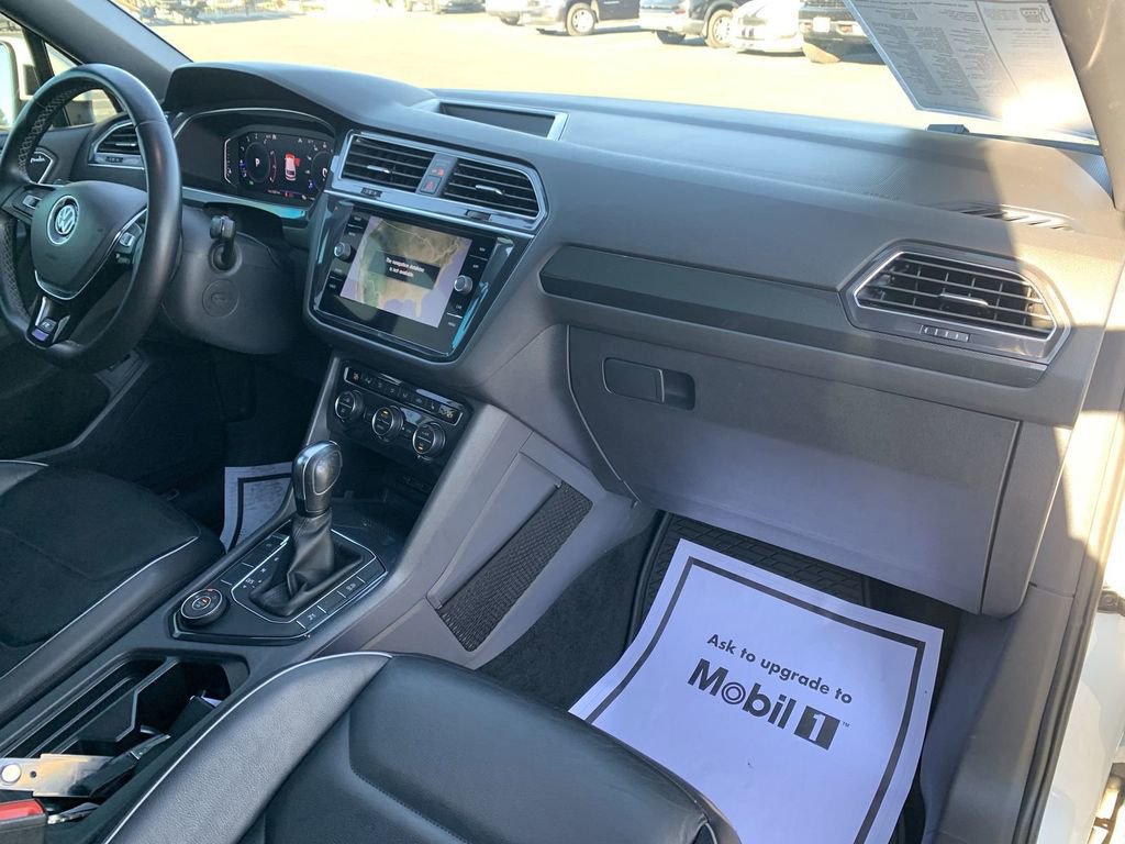 Used 2020 Volkswagen Tiguan SEL Premium R-Line image 28