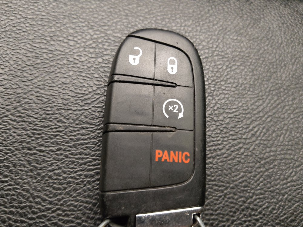 Used 2020 Jeep Compass Trailhawk AWD/4WD image 32