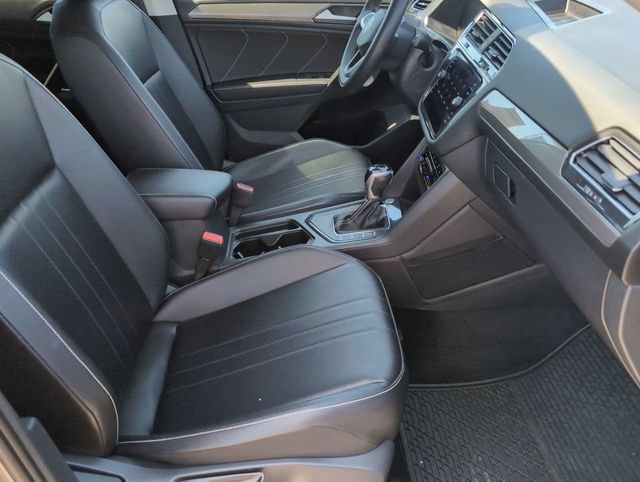 Used 2022 Volkswagen Tiguan SE FWD image 26