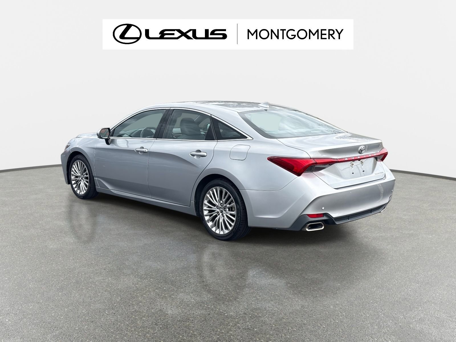 Used 2020 Toyota Avalon Limited image 5