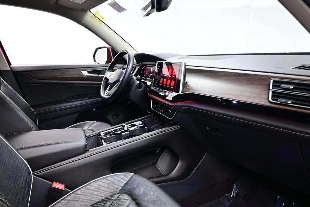 Used 2024 Volkswagen Atlas SEL Premium R-Line AWD/4WD image 12