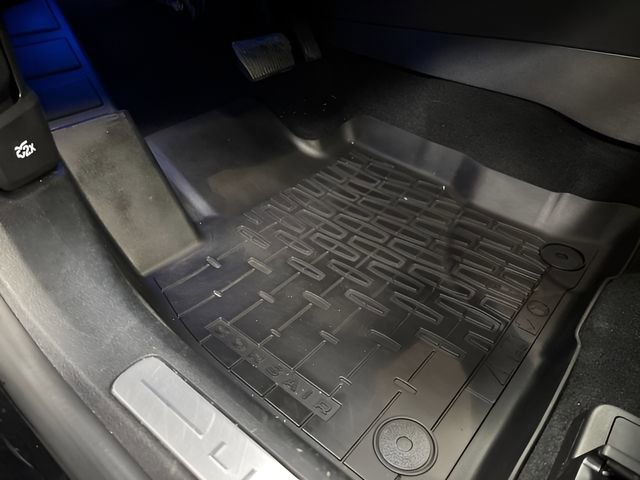 Used 2025 Lincoln Corsair Reserve w/ Equipment Group 202A image 38