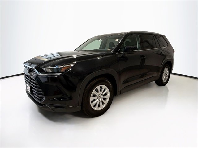 Certified 2025 Toyota Grand Highlander XLE image 3