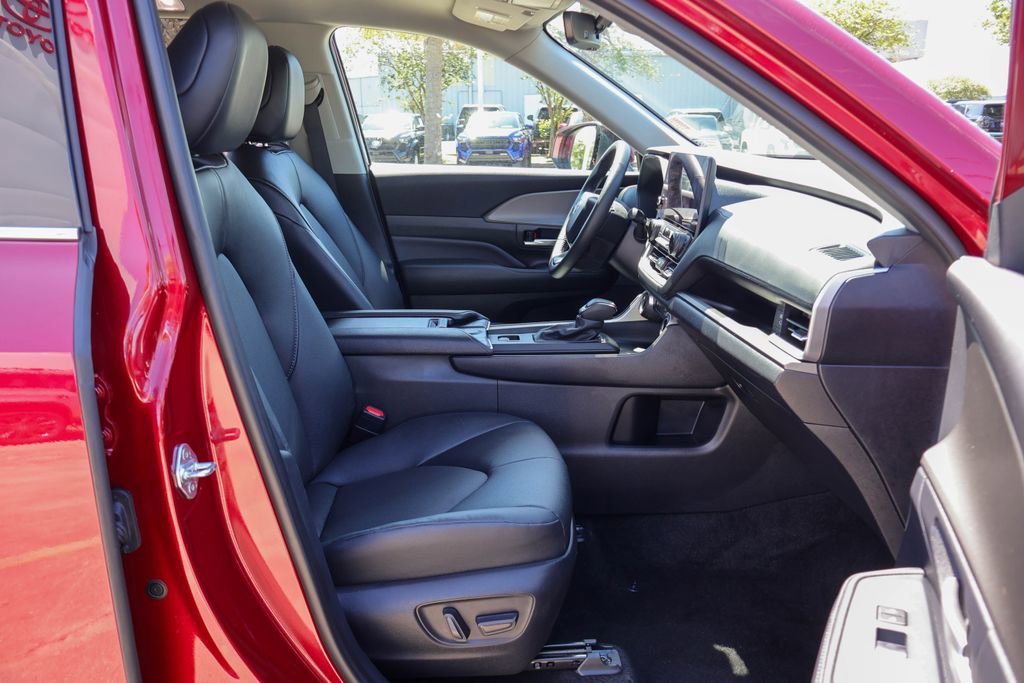 Used 2025 Toyota Grand Highlander AWD image 9