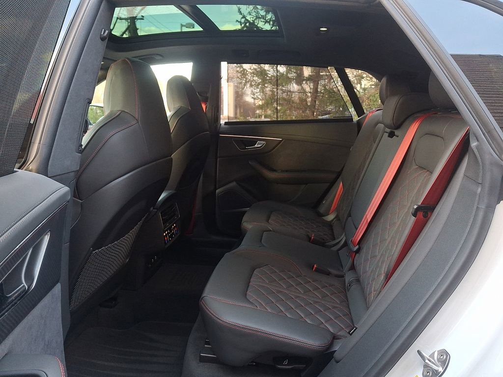 Certified 2025 Audi SQ8 Prestige image 16