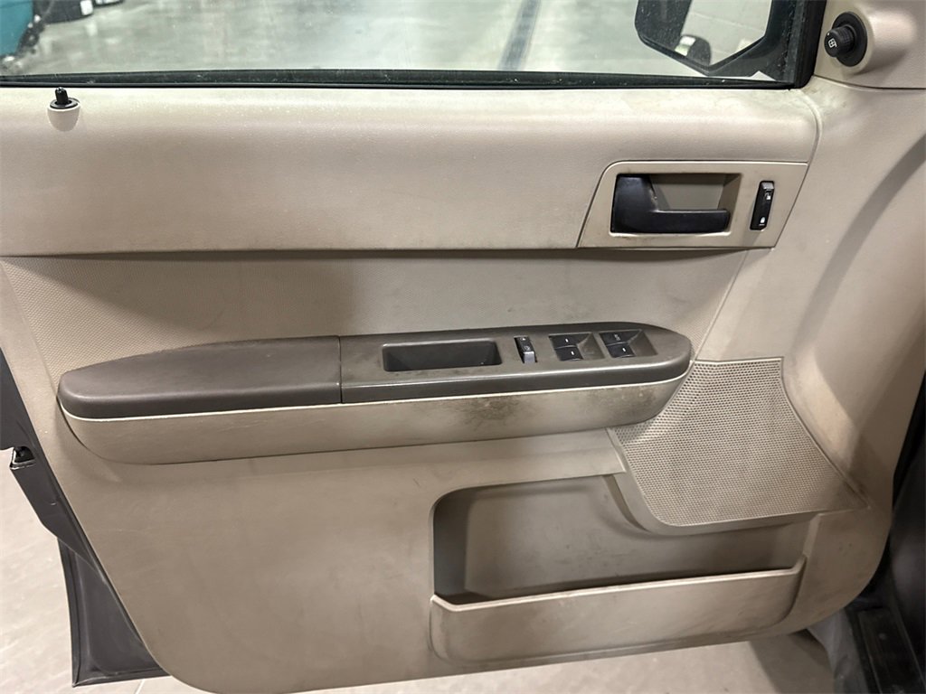 Used 2012 Ford Escape XLS image 7