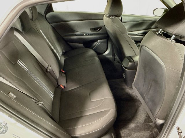 Certified 2025 Hyundai Elantra SEL FWD image 27