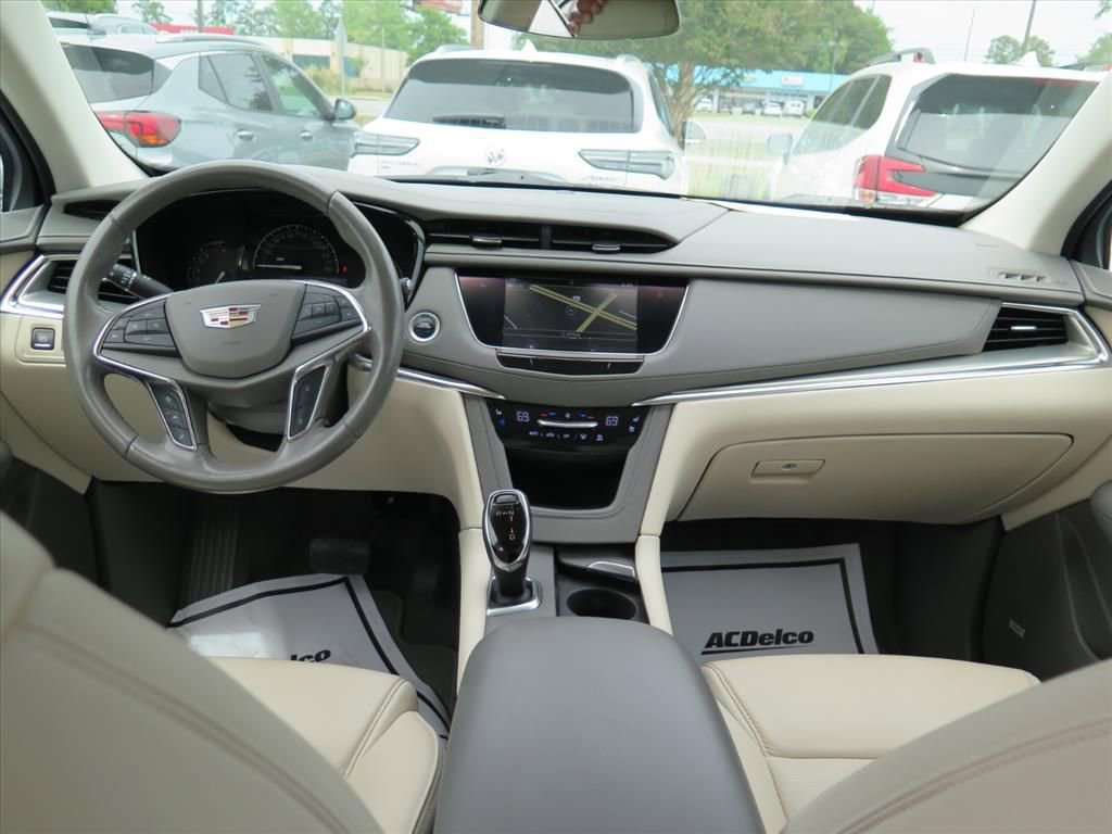 Used 2018 Cadillac XT5 Premium Luxury FWD image 22
