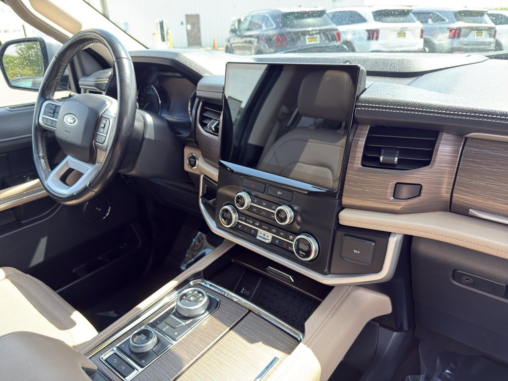 Used 2023 Ford Expedition Max Limited AWD/4WD image 23