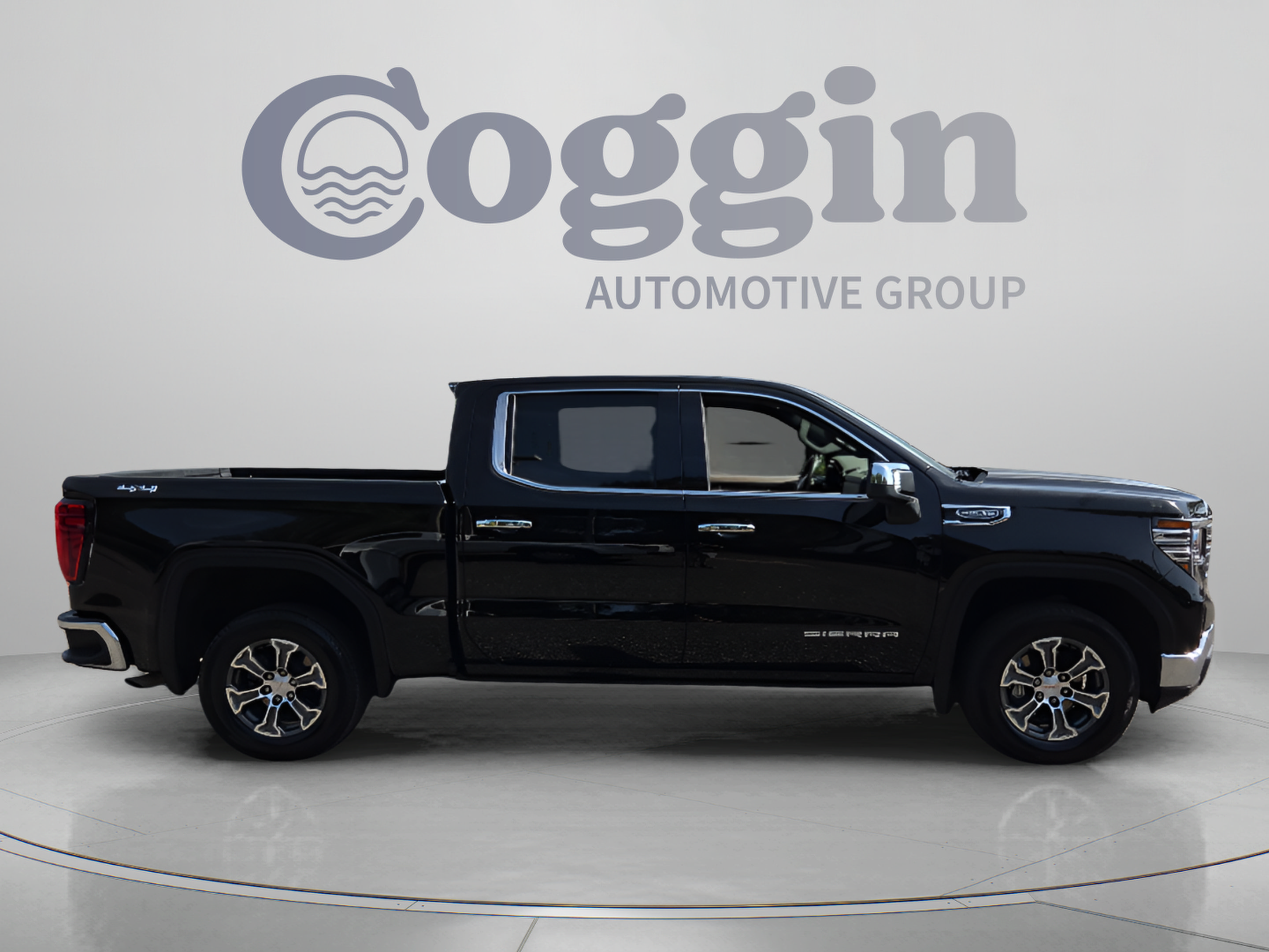 Used 2026 GMC Sierra 1500 SLT AWD/4WD image 6