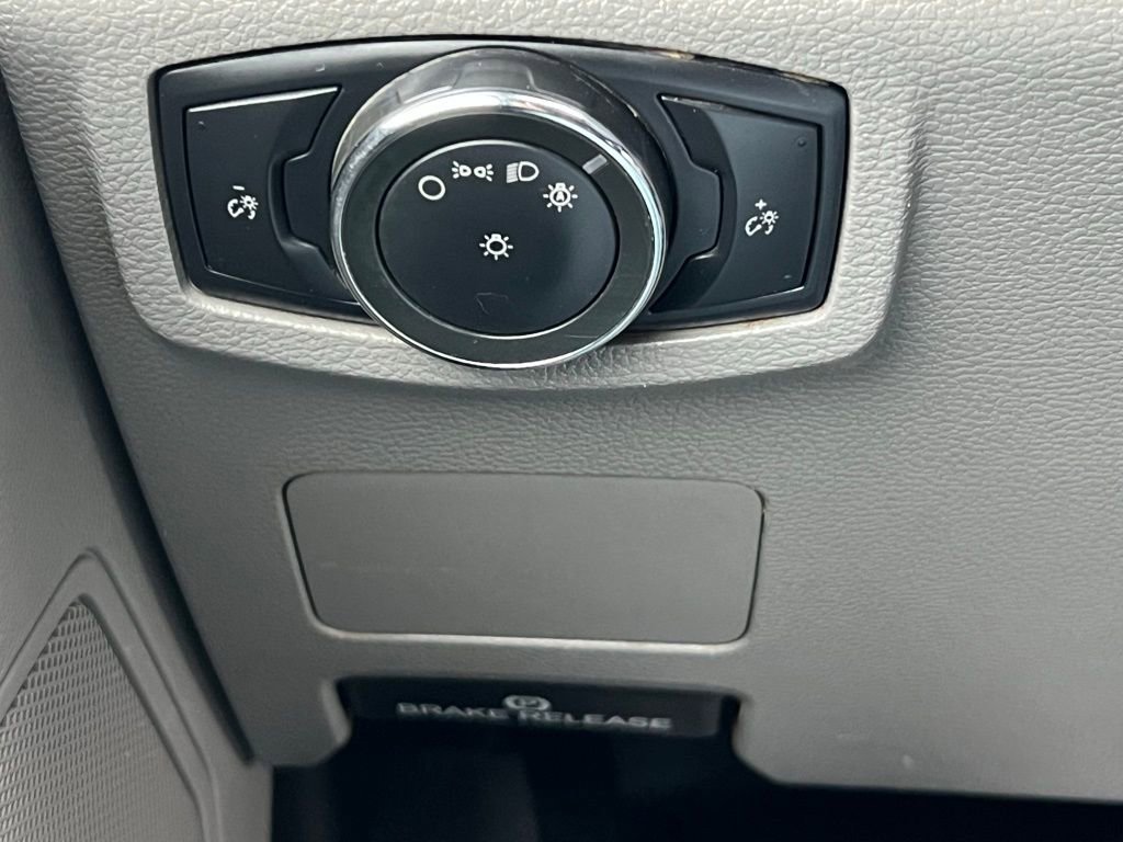 Used 2017 Ford F550 4x4 Crew Cab Super Duty w/ Power Equipment Group image 29