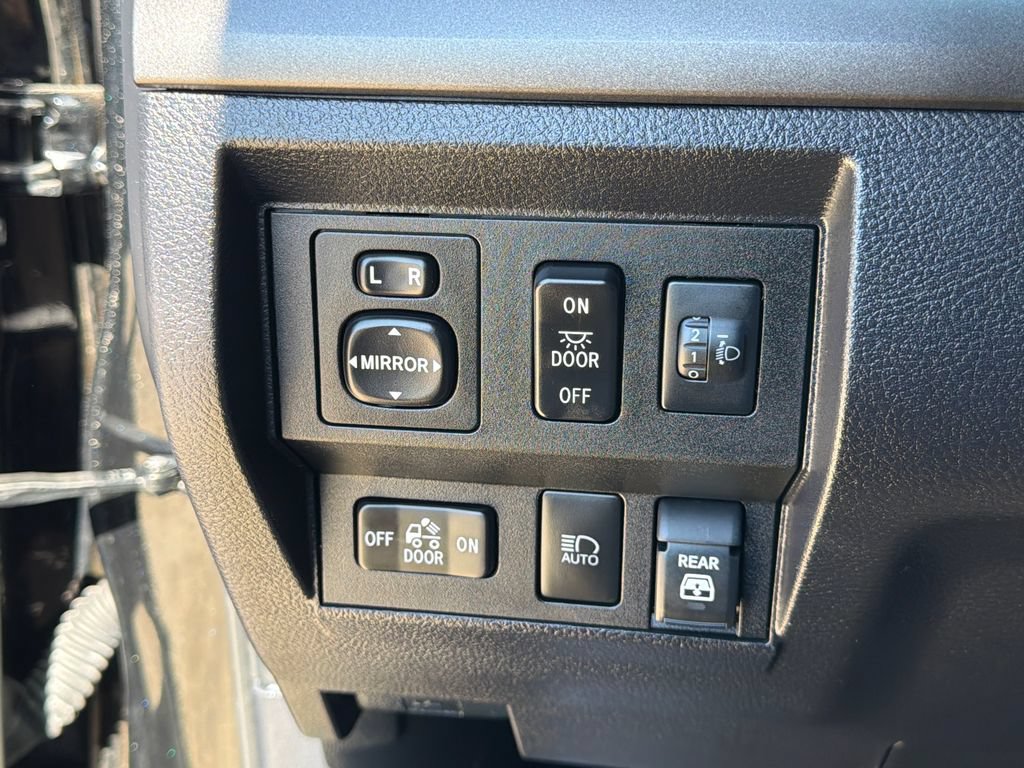 Used 2021 Toyota Tundra SR5 w/ TRD Off-Road Package AWD/4WD image 23