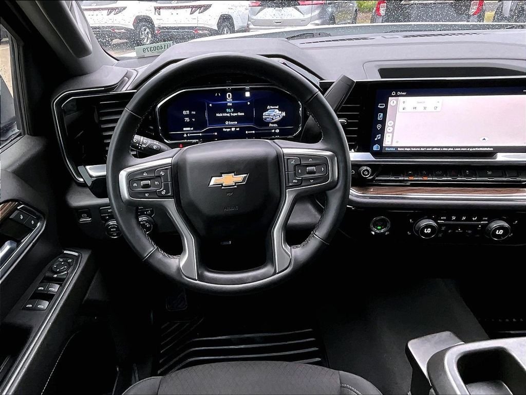 Used 2023 Chevrolet Silverado 1500 LT AWD/4WD image 17