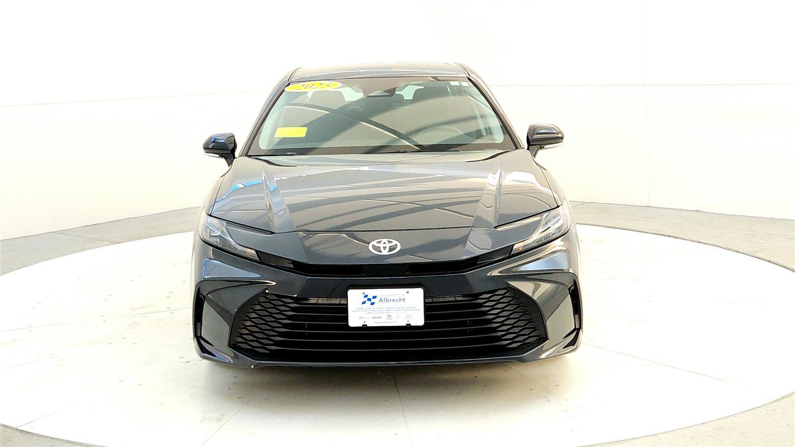 Used 2025 Toyota Camry LE image 8