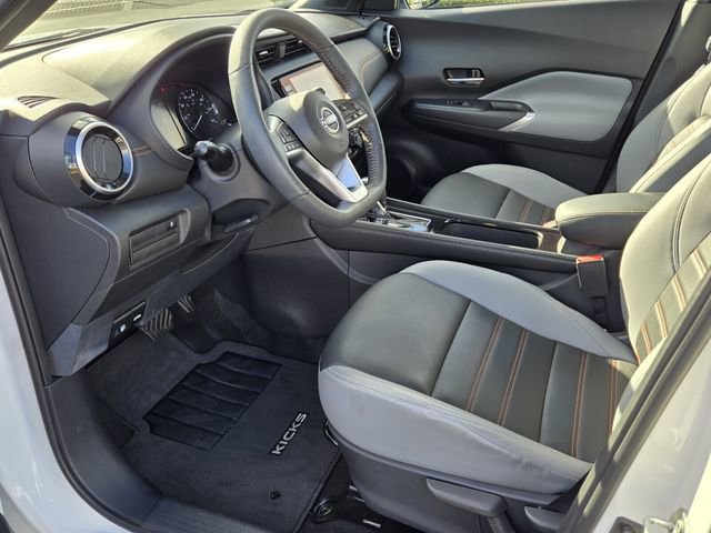 Used 2022 Nissan Kicks SR w/ Premium Package image 8