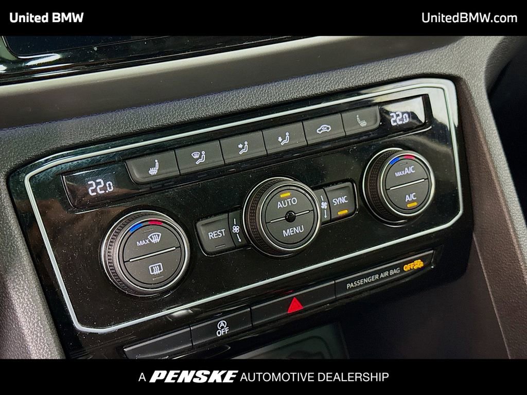 Used 2023 Volkswagen Atlas SEL R-Line AWD/4WD image 11