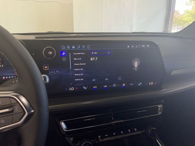 New 2026 Chevrolet Traverse LT w/ Midnight/Sport Edition image 31