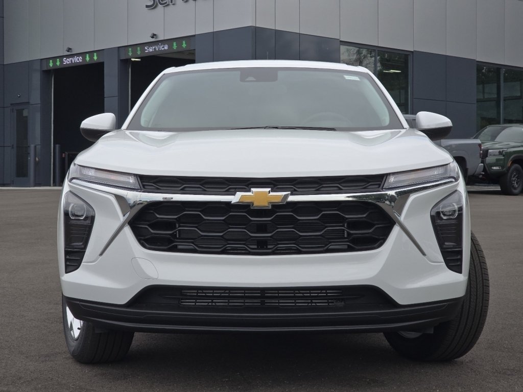 New 2026 Chevrolet Trax LS w/ LS Convenience Package FWD image 7
