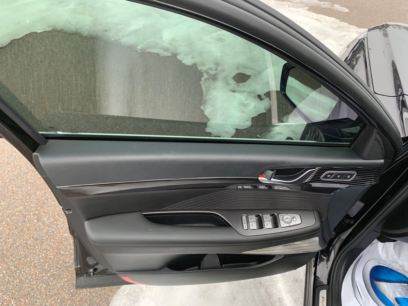 Used 2024 Hyundai Palisade Calligraphy image 12