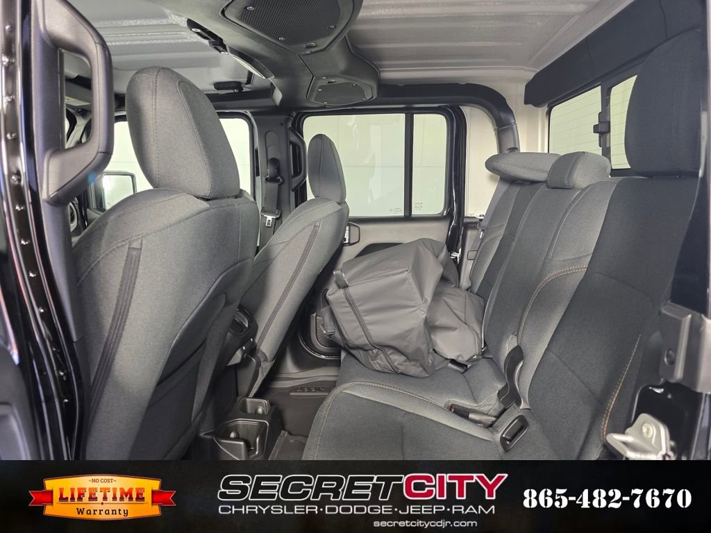 New 2025 Jeep Gladiator Sport image 27