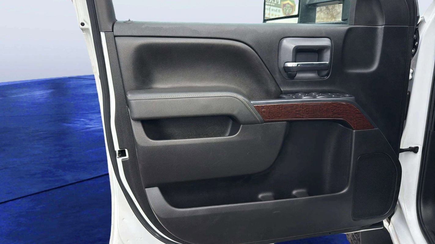 Used 2015 GMC Sierra 2500 SLE w/ SLE Preferred Package image 17