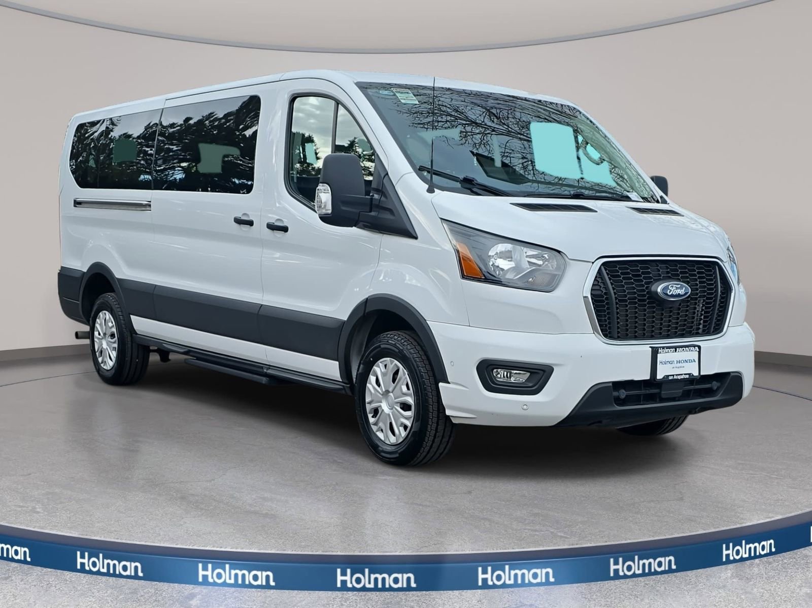 Used 2023 Ford Transit 350 XLT image 9