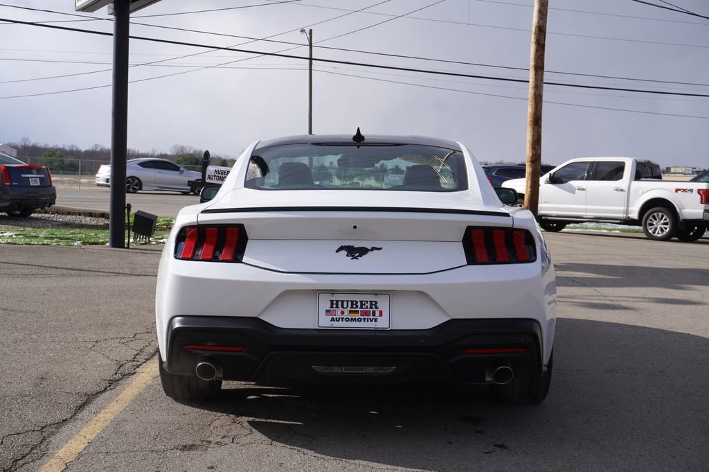 Used 2024 Ford Mustang Premium image 6