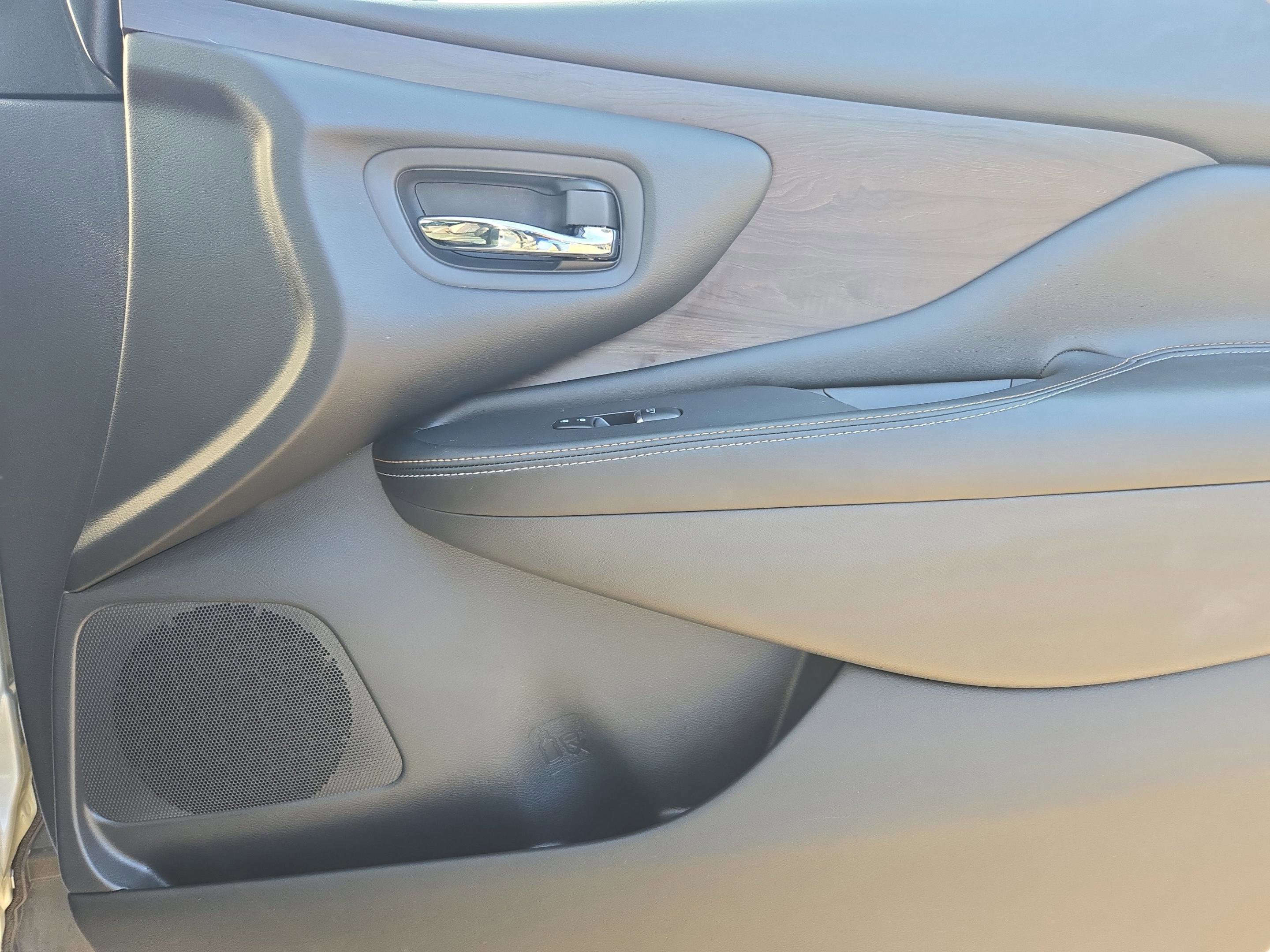 Used 2024 Nissan Murano Platinum w/ Cargo Package image 30